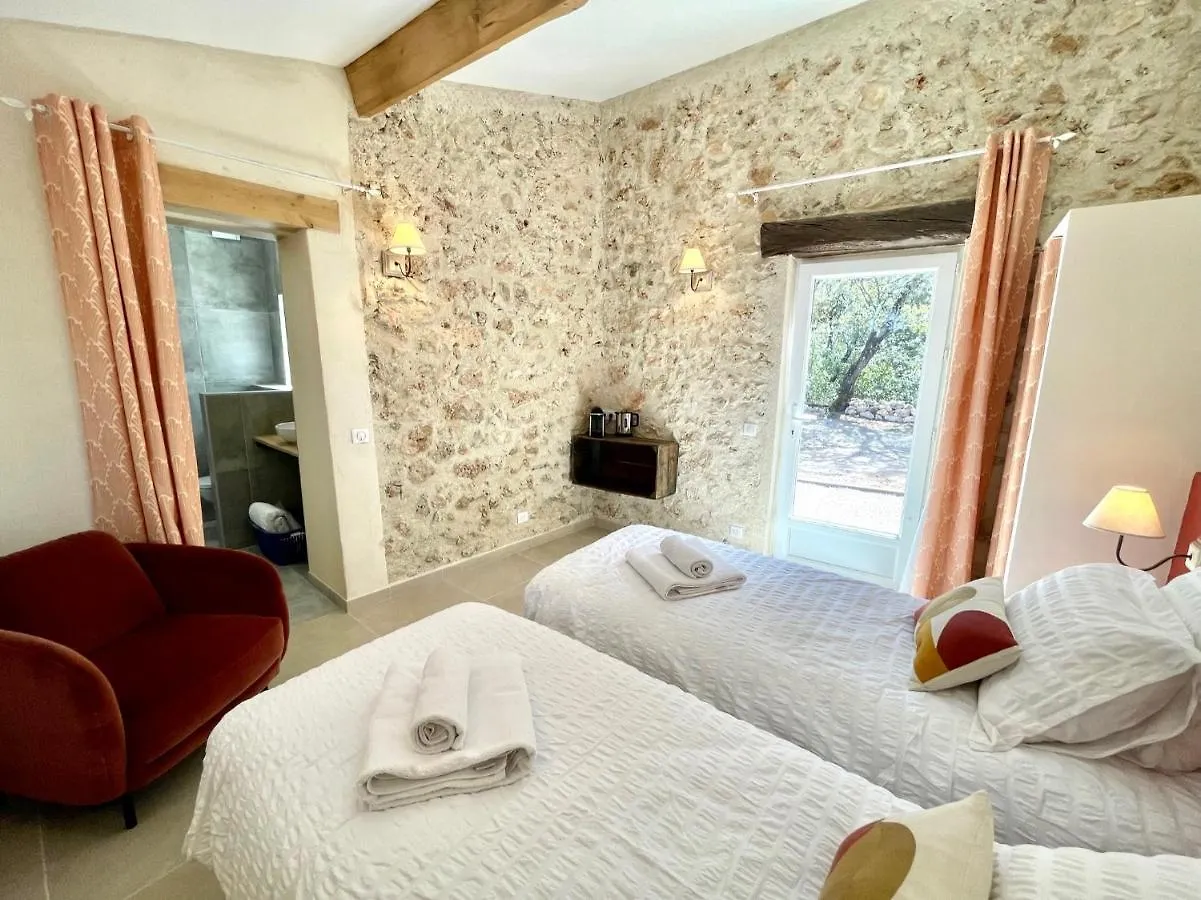 La Parenthese Du Var - Chambre D'Hotes Petits Dejeuners Inclus Et Terrasse Ombragee Saint-Antonin-du-Var 0*,  France
